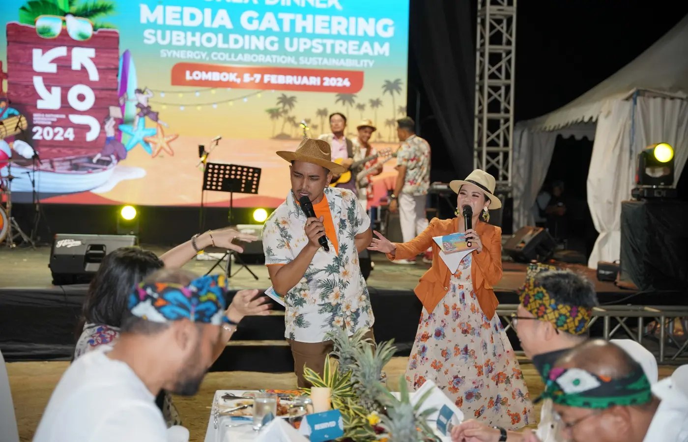 Panggung, lighting, dan LED untuk gala dinner di Lombok